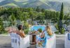 terrasrestaurant met uitzicht op het zwembad origan